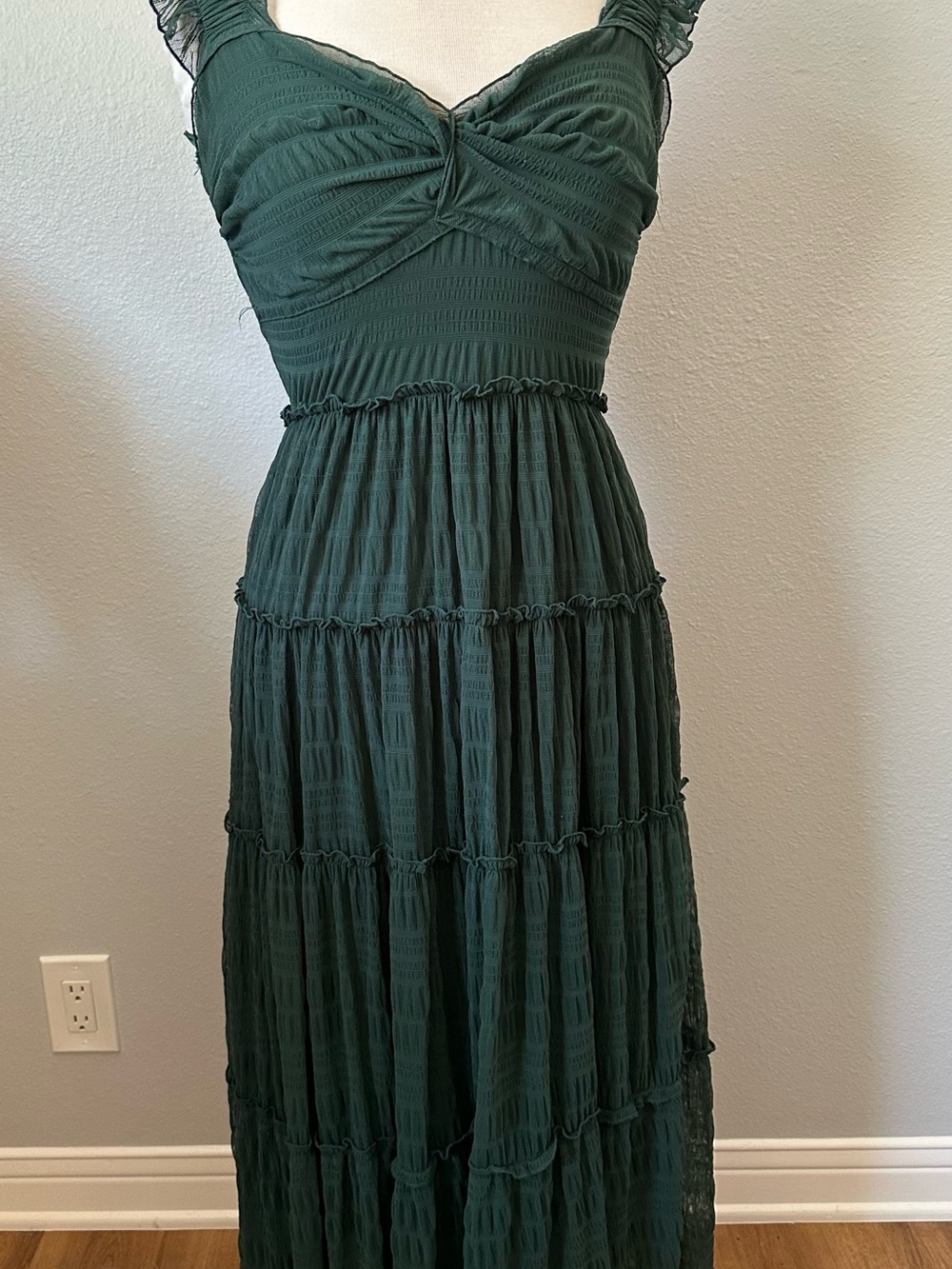 Lucky Brand Dark Green Tiered Midi Dress with Ruched Bodice